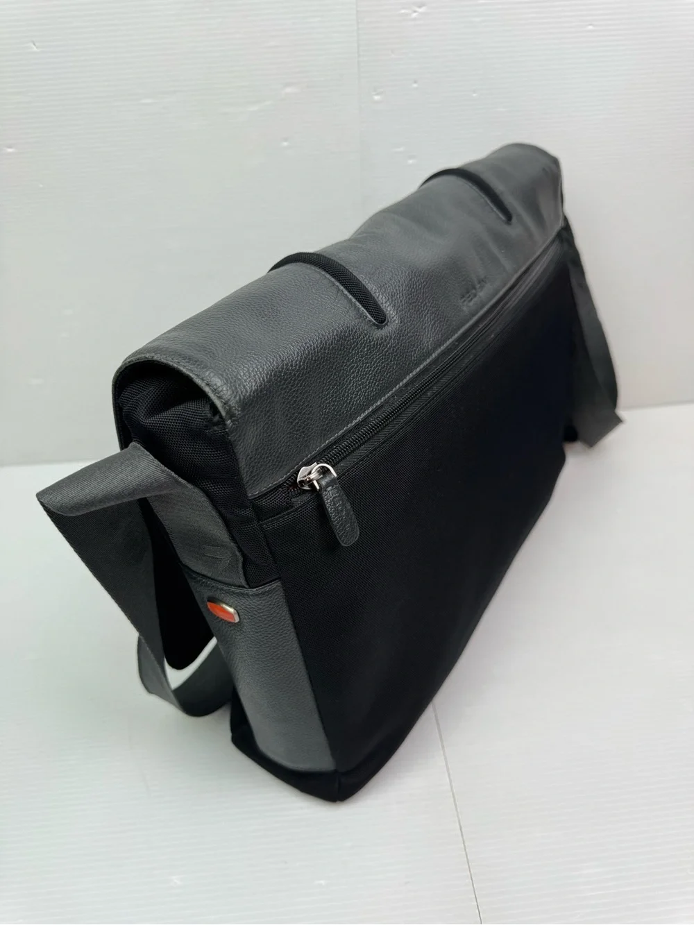 Giorgio Fedon 1919 Black Leather & Nylon Messenger Bag Briefcase Crossbody Tech